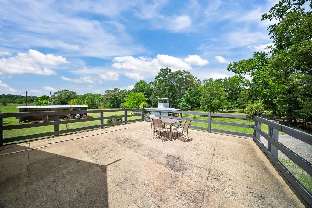 main property photo 34