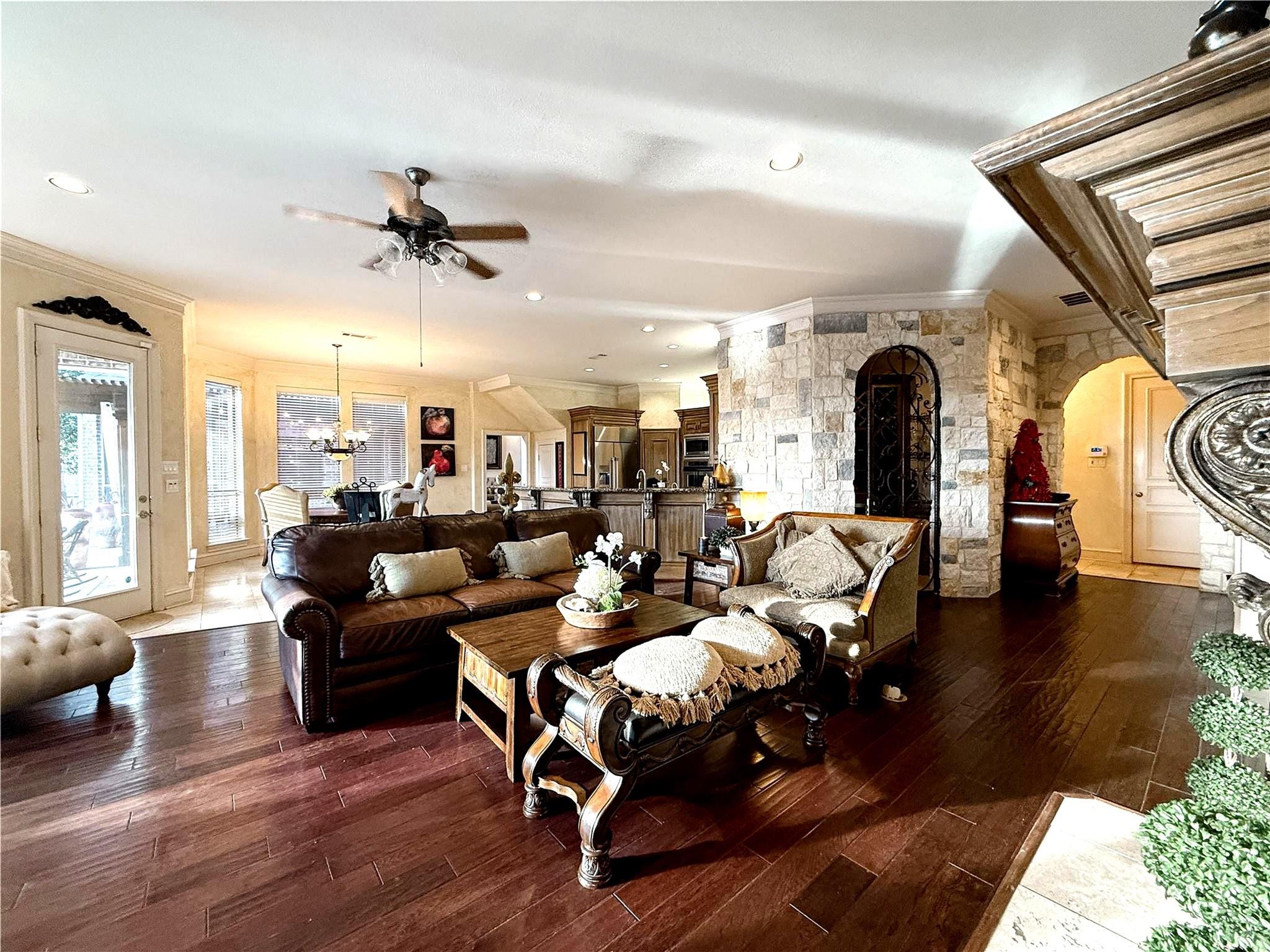main property photo 13
