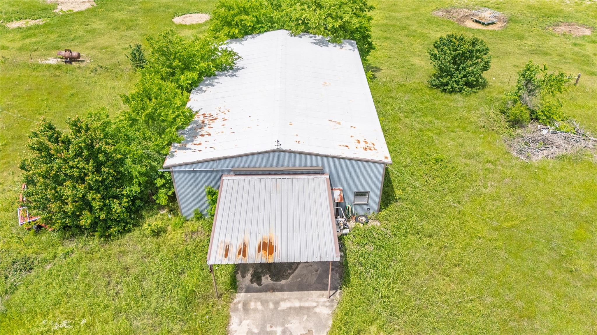 main property photo 12