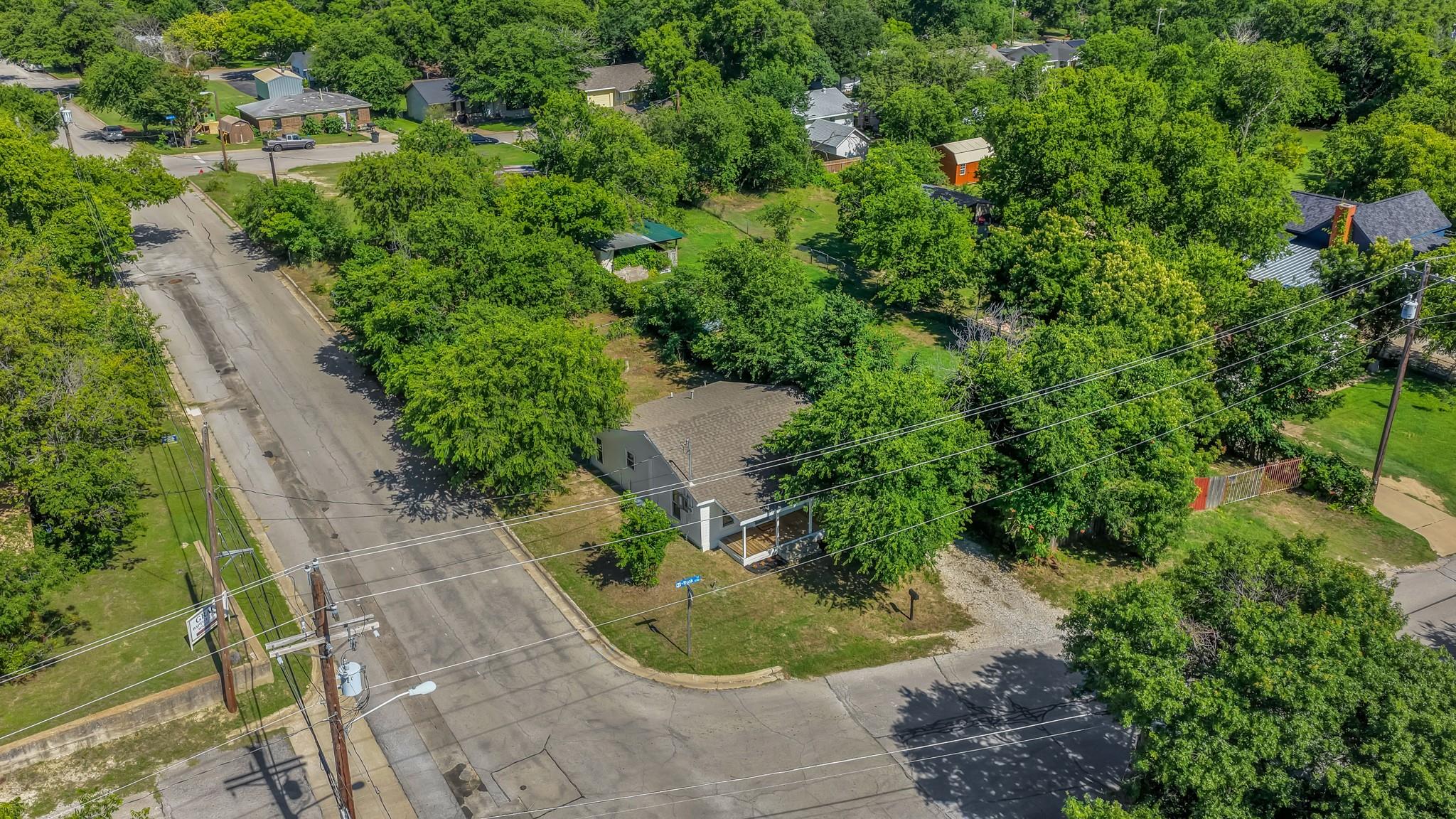 main property photo 30