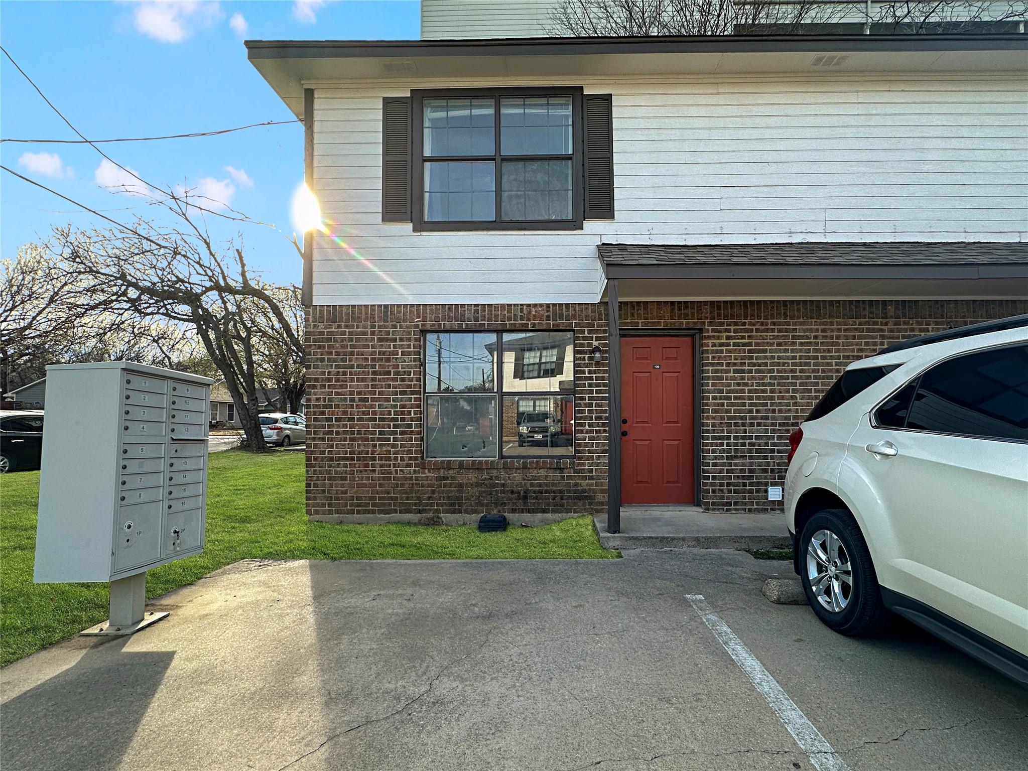 main property photo 14