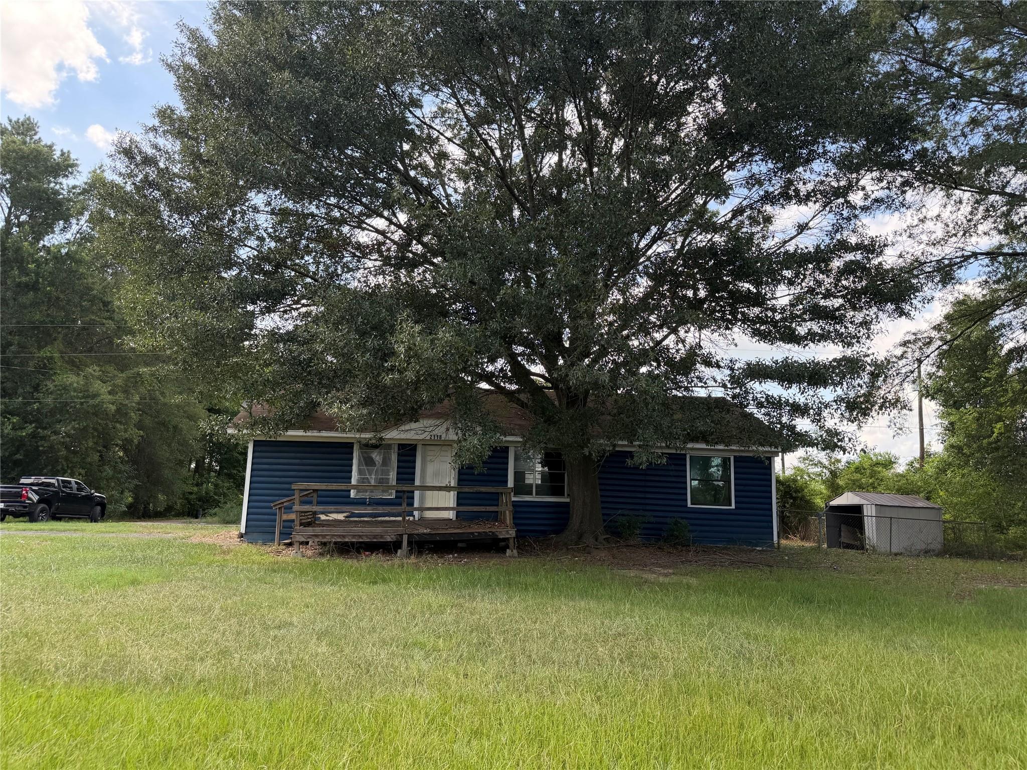 main property photo 6