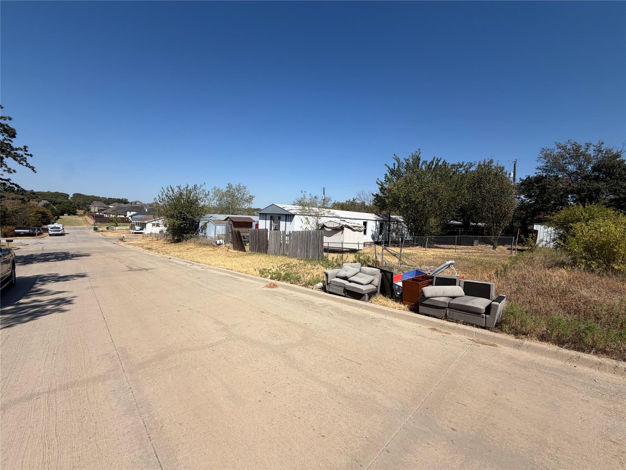 main property photo 5