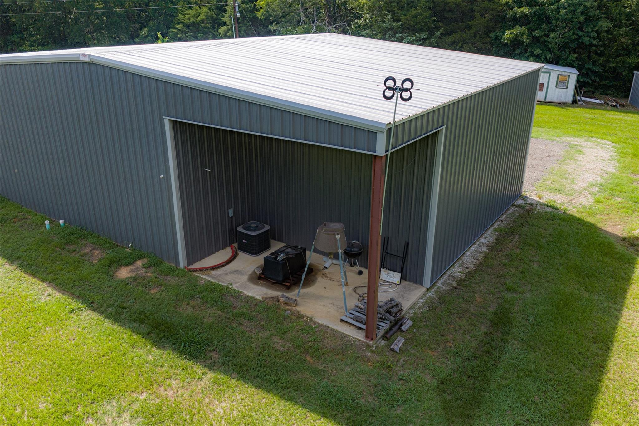 main property photo 14