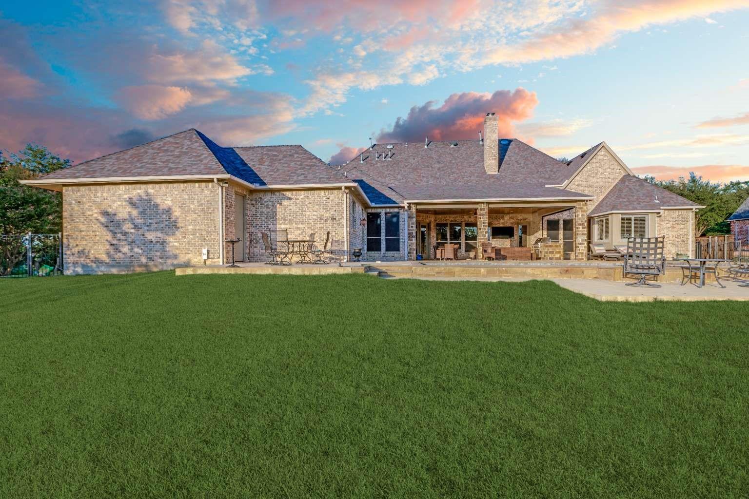 main property photo 9