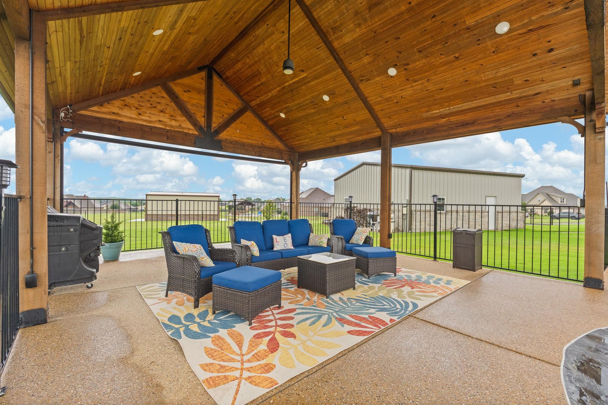 main property photo 32