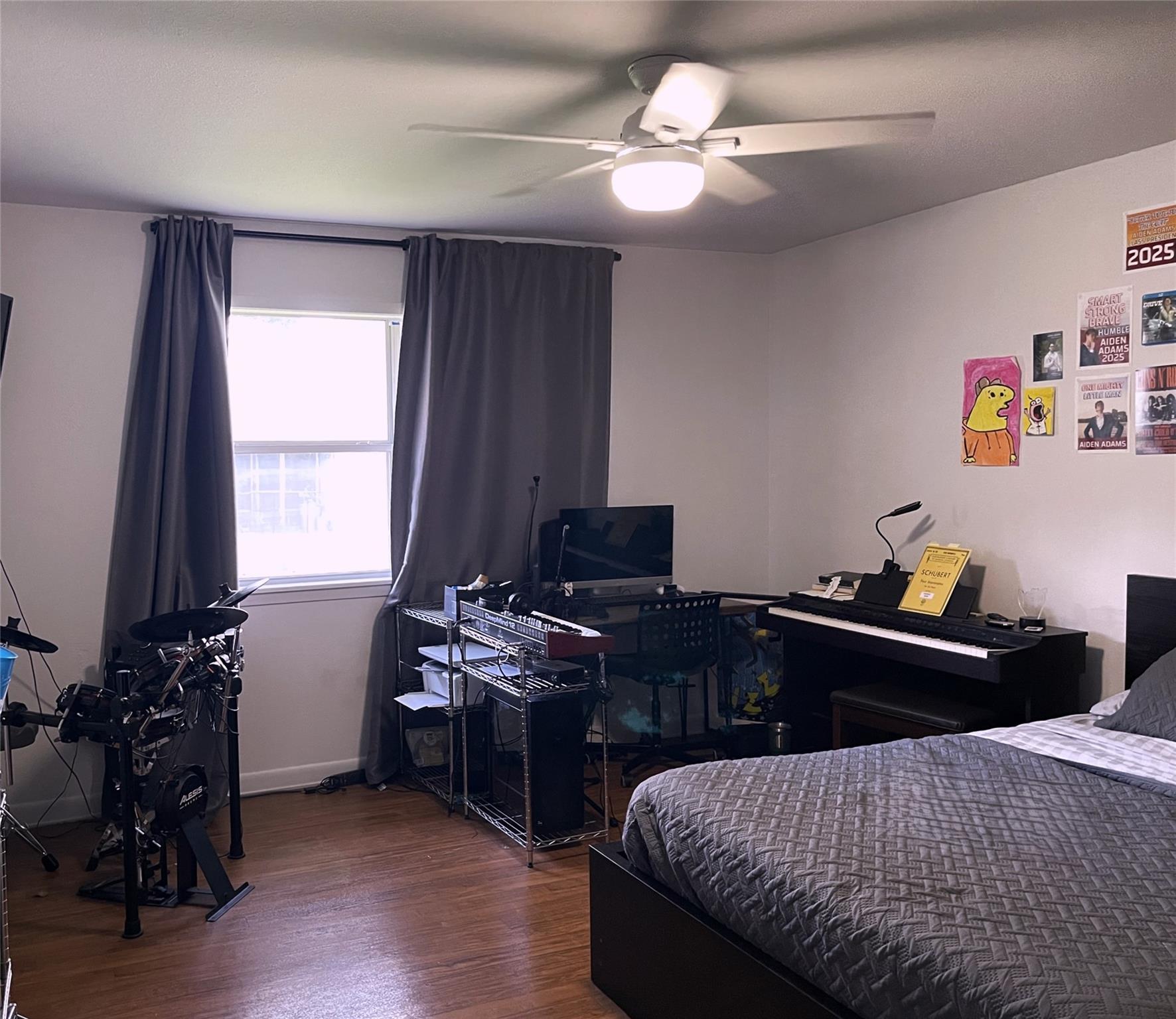 main property photo 23