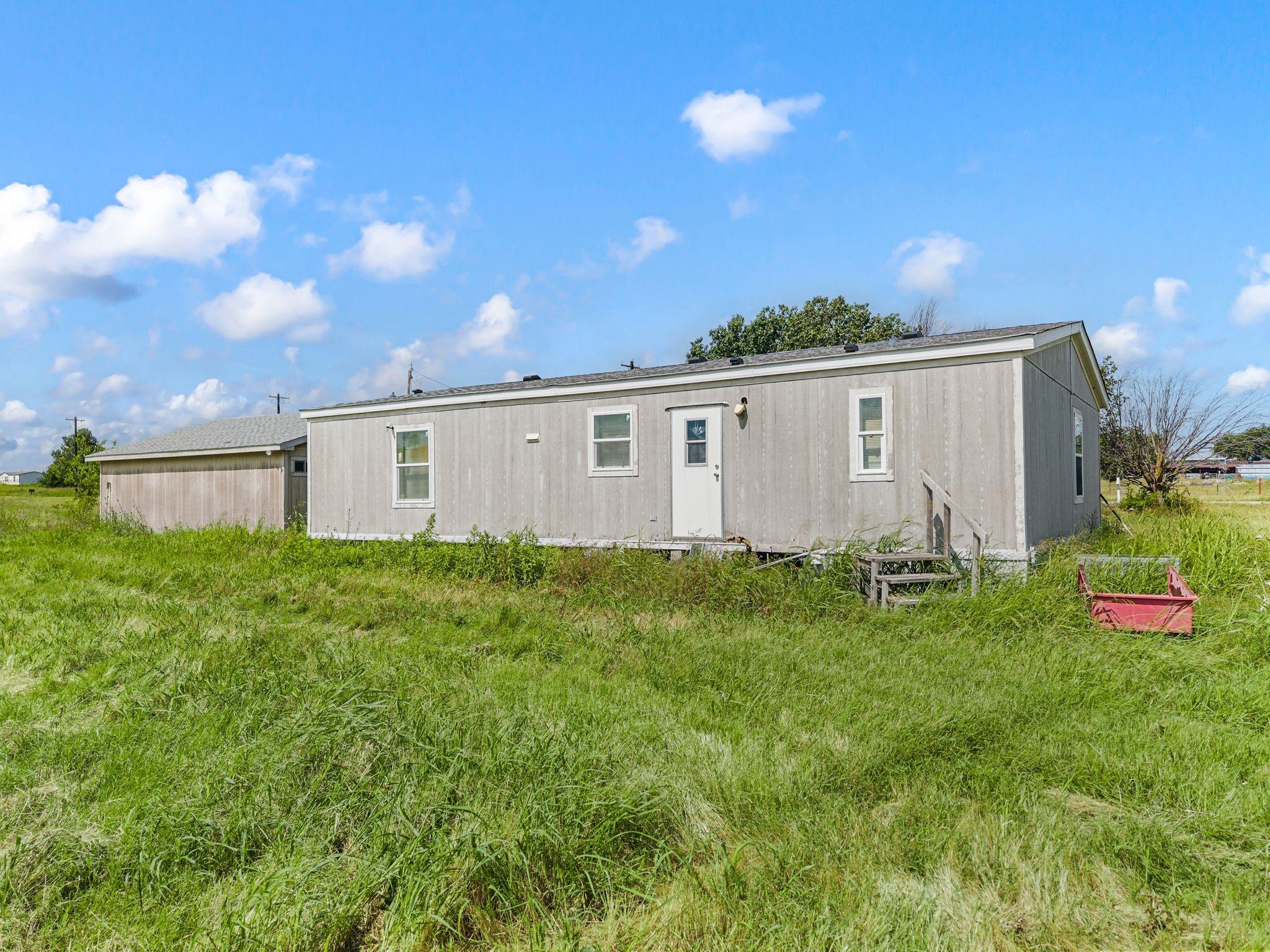 main property photo 14