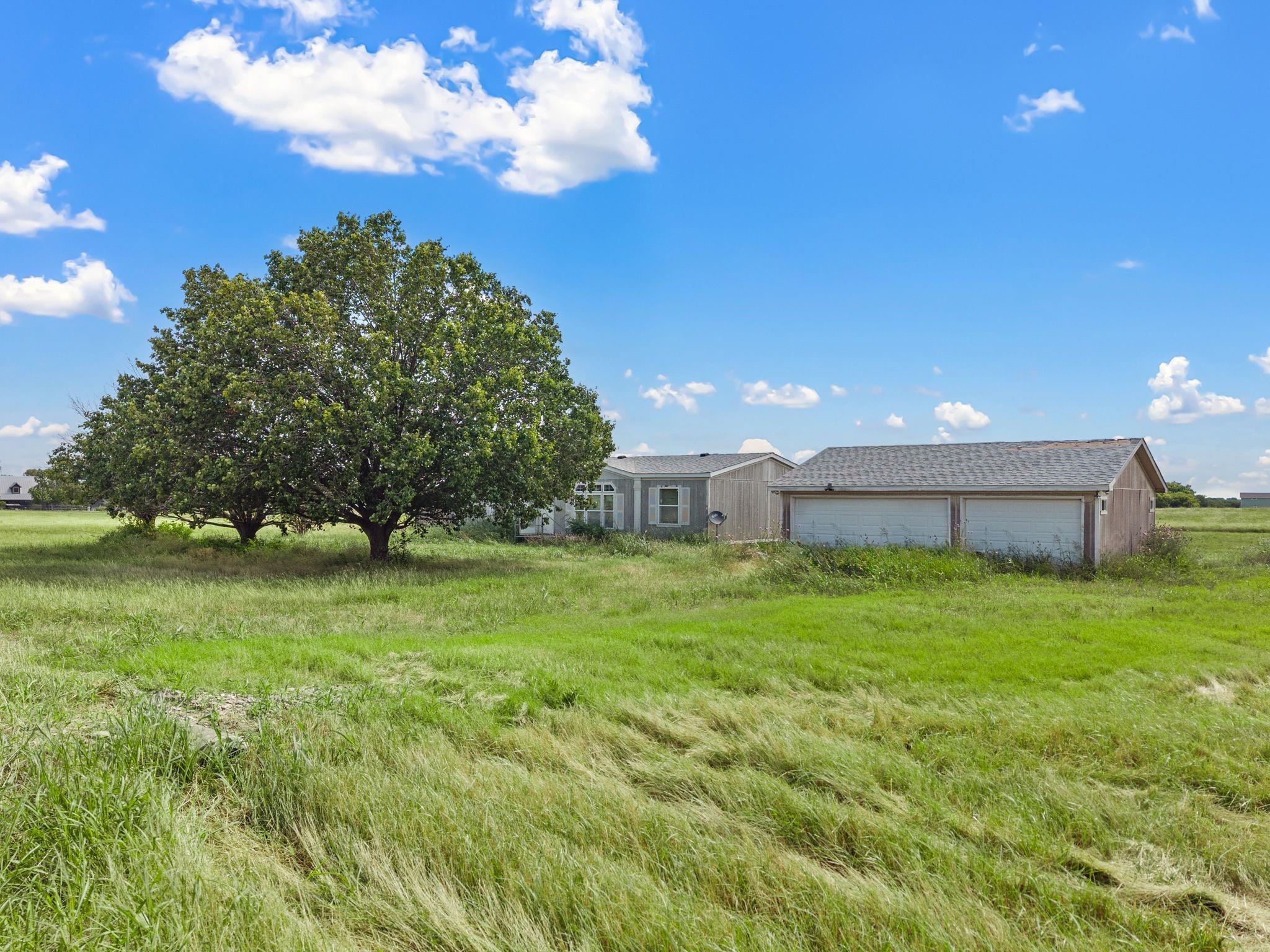 main property photo 9