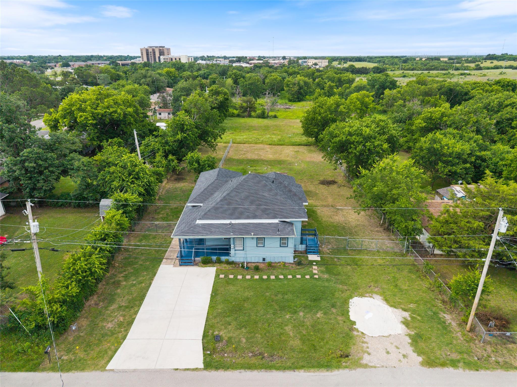 main property photo 30