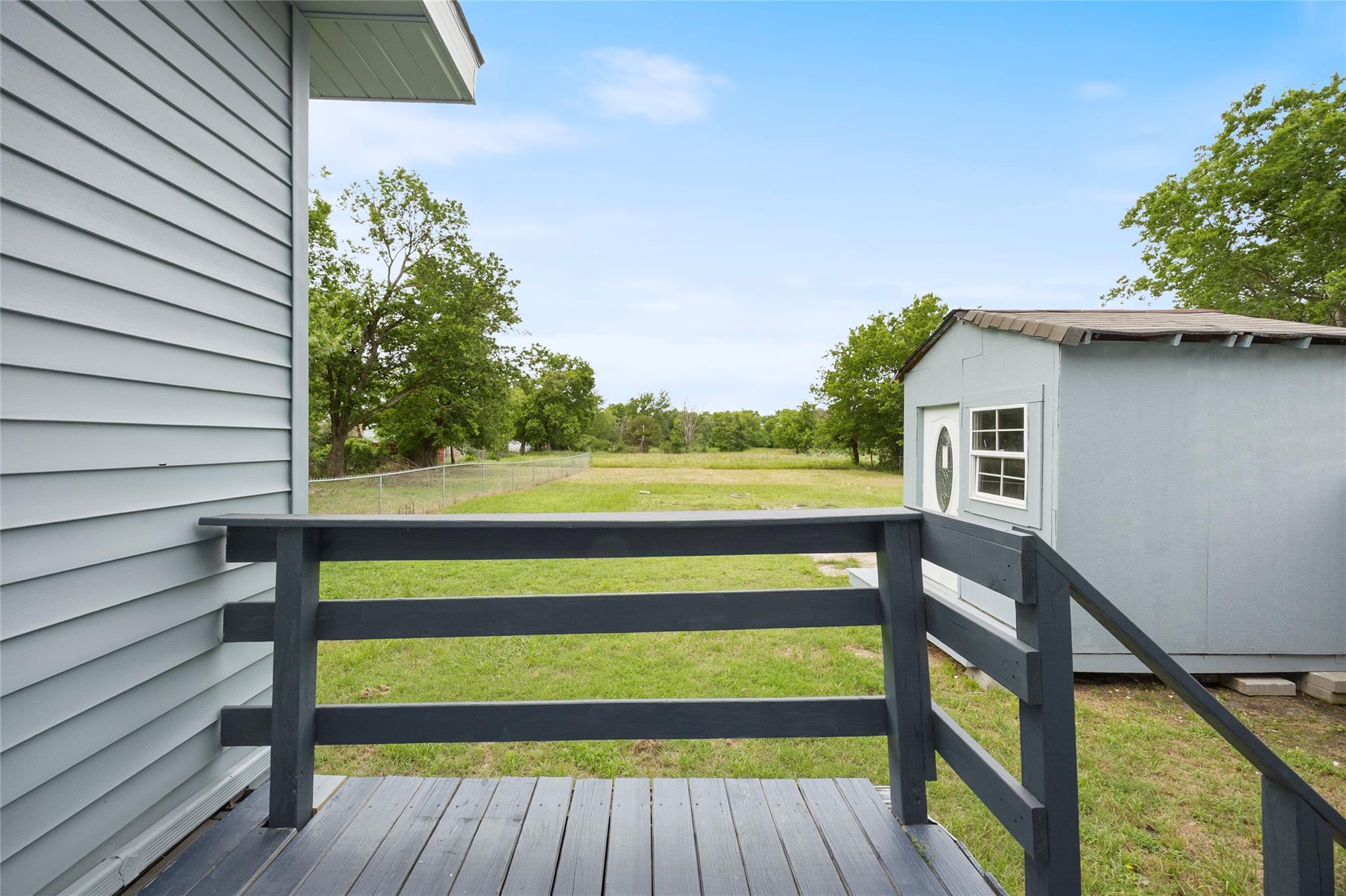 main property photo 32