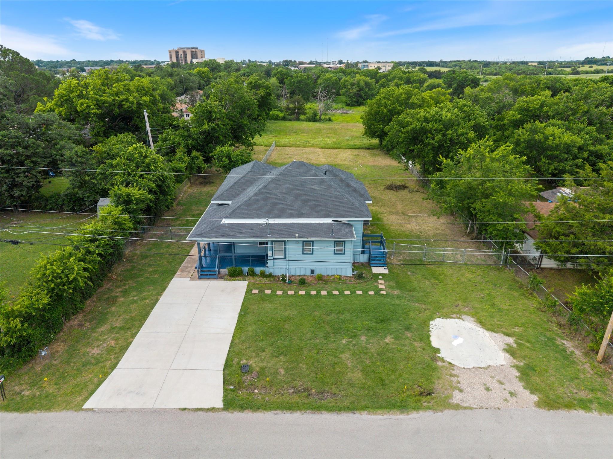 main property photo 33