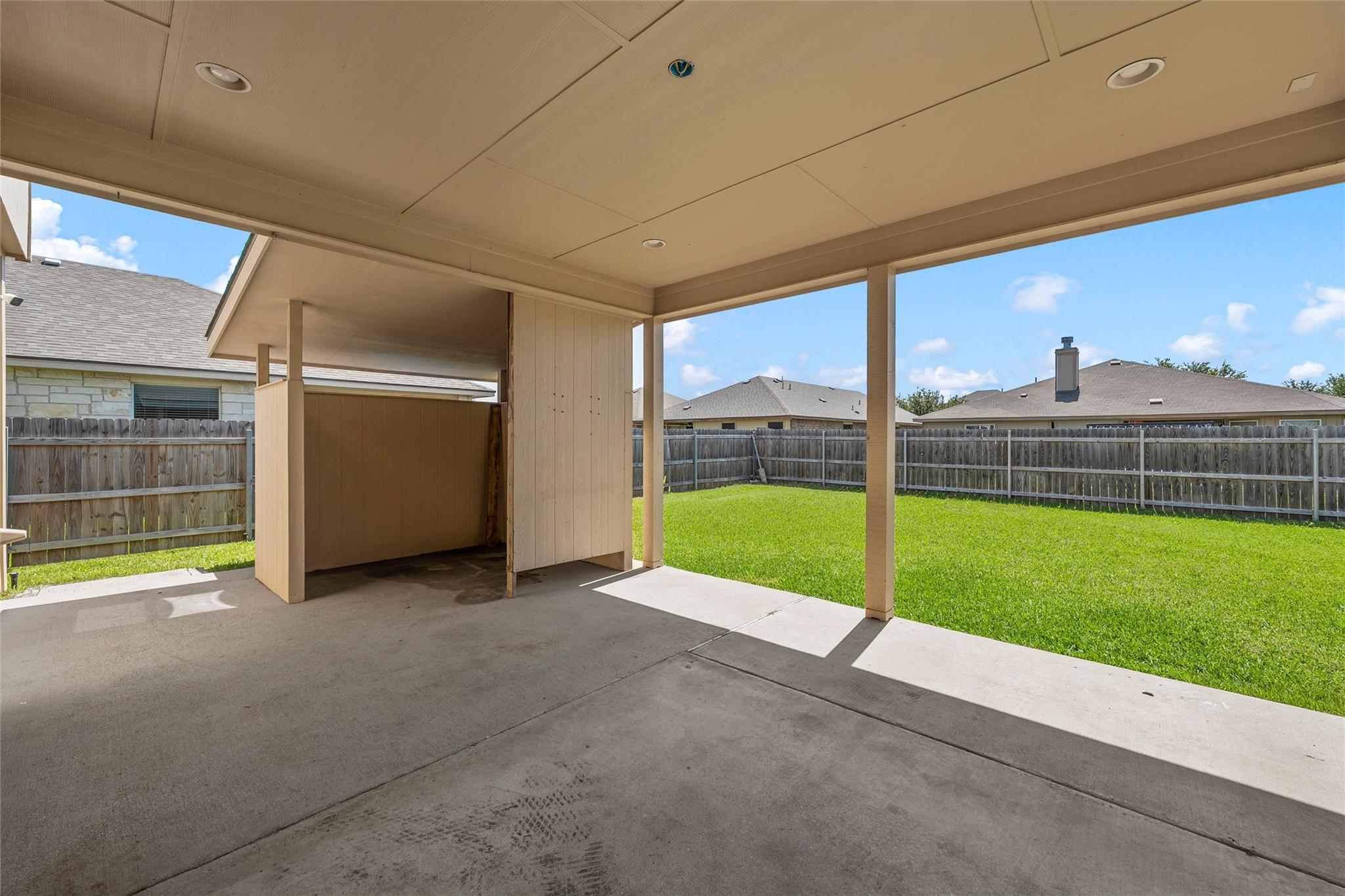 main property photo 22