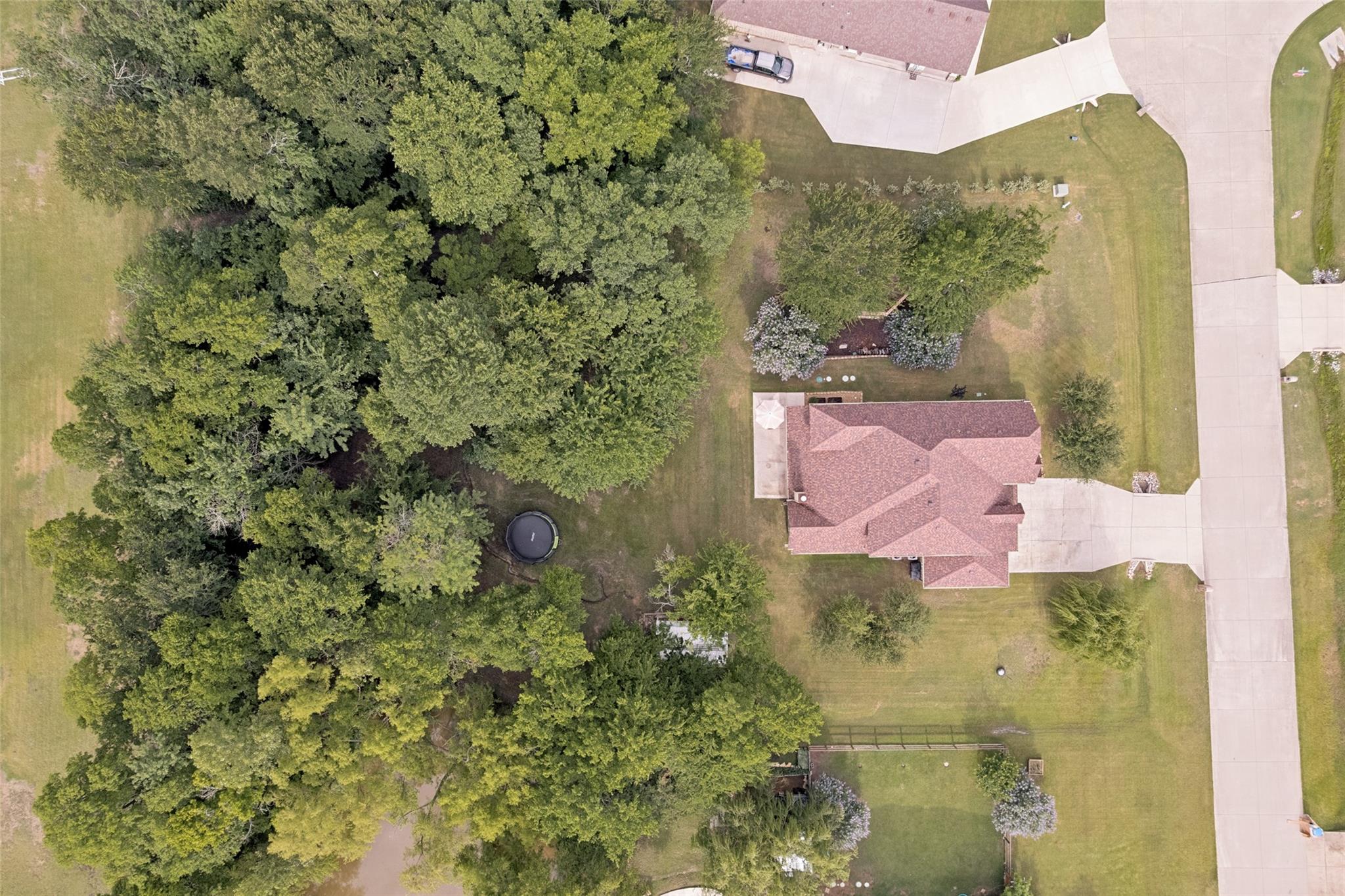 main property photo 38