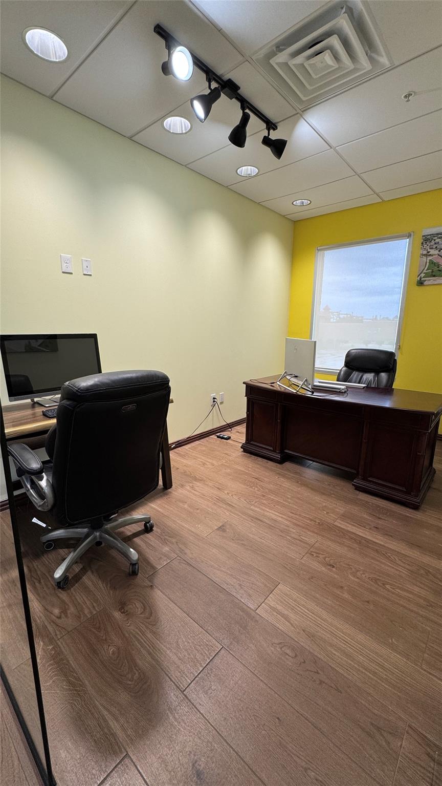 main property photo 20