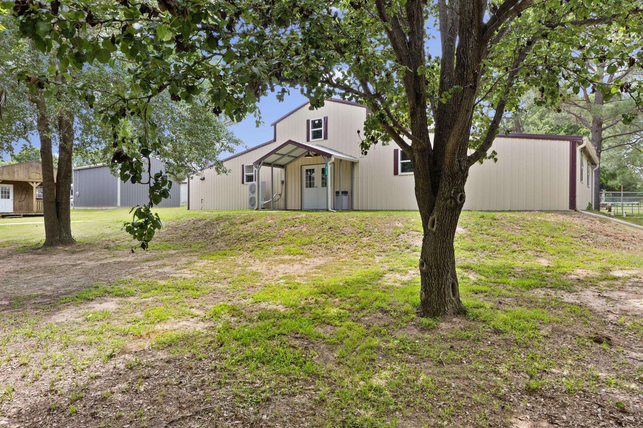 main property photo 21