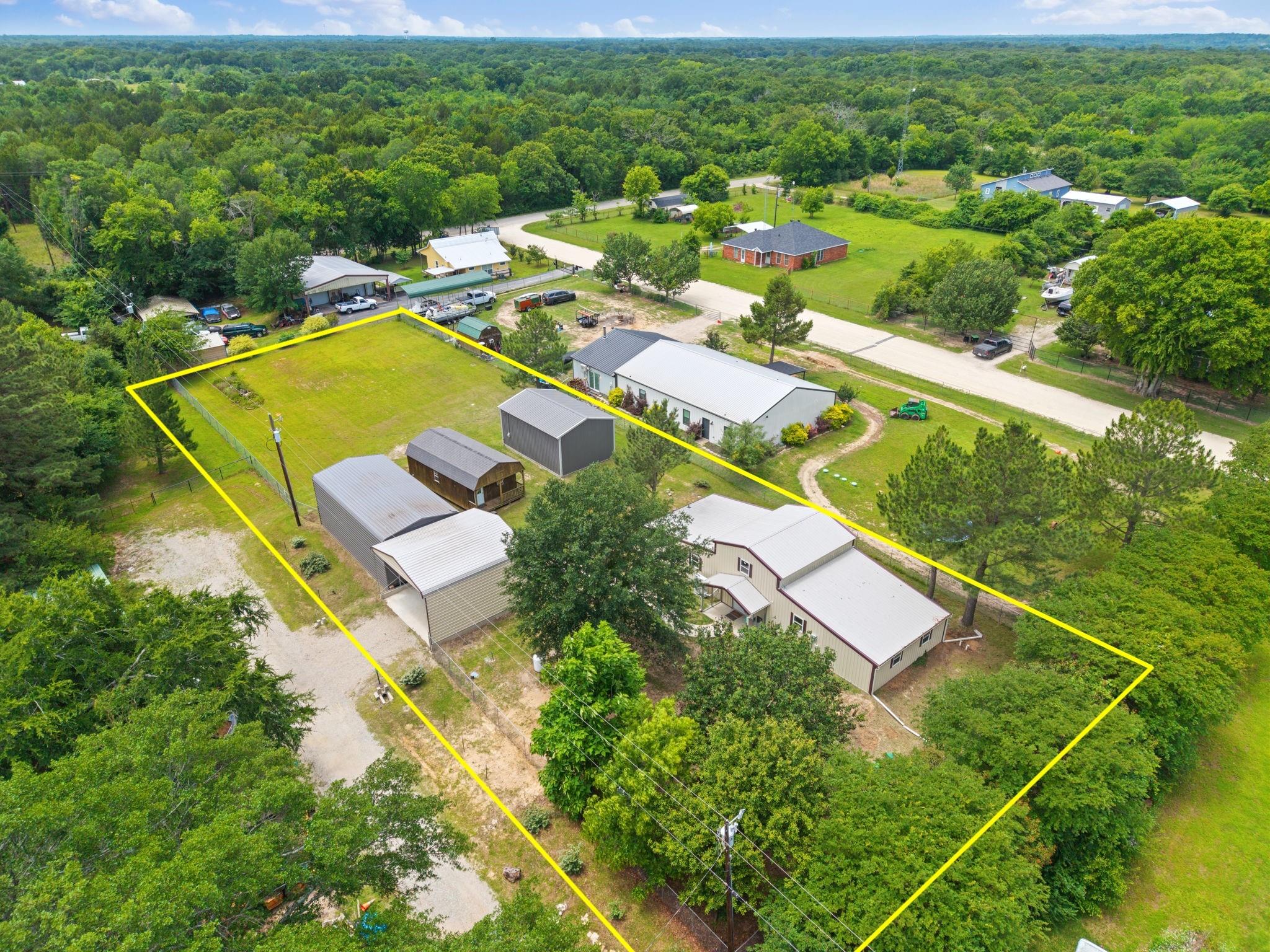 main property photo 30