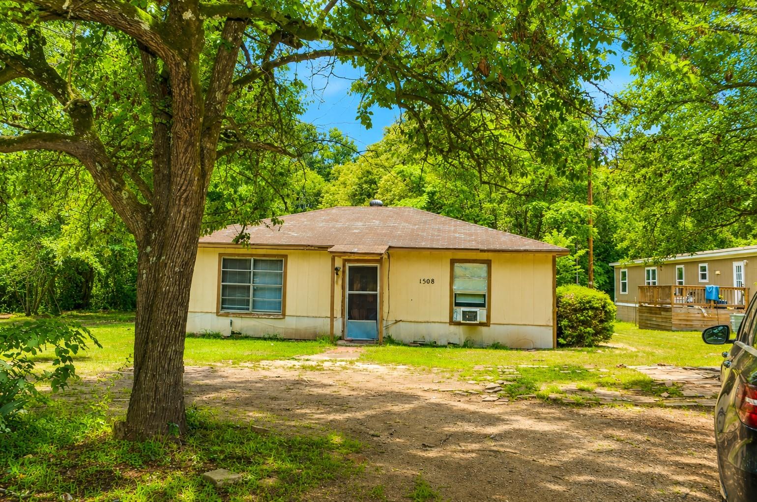 main property photo 10