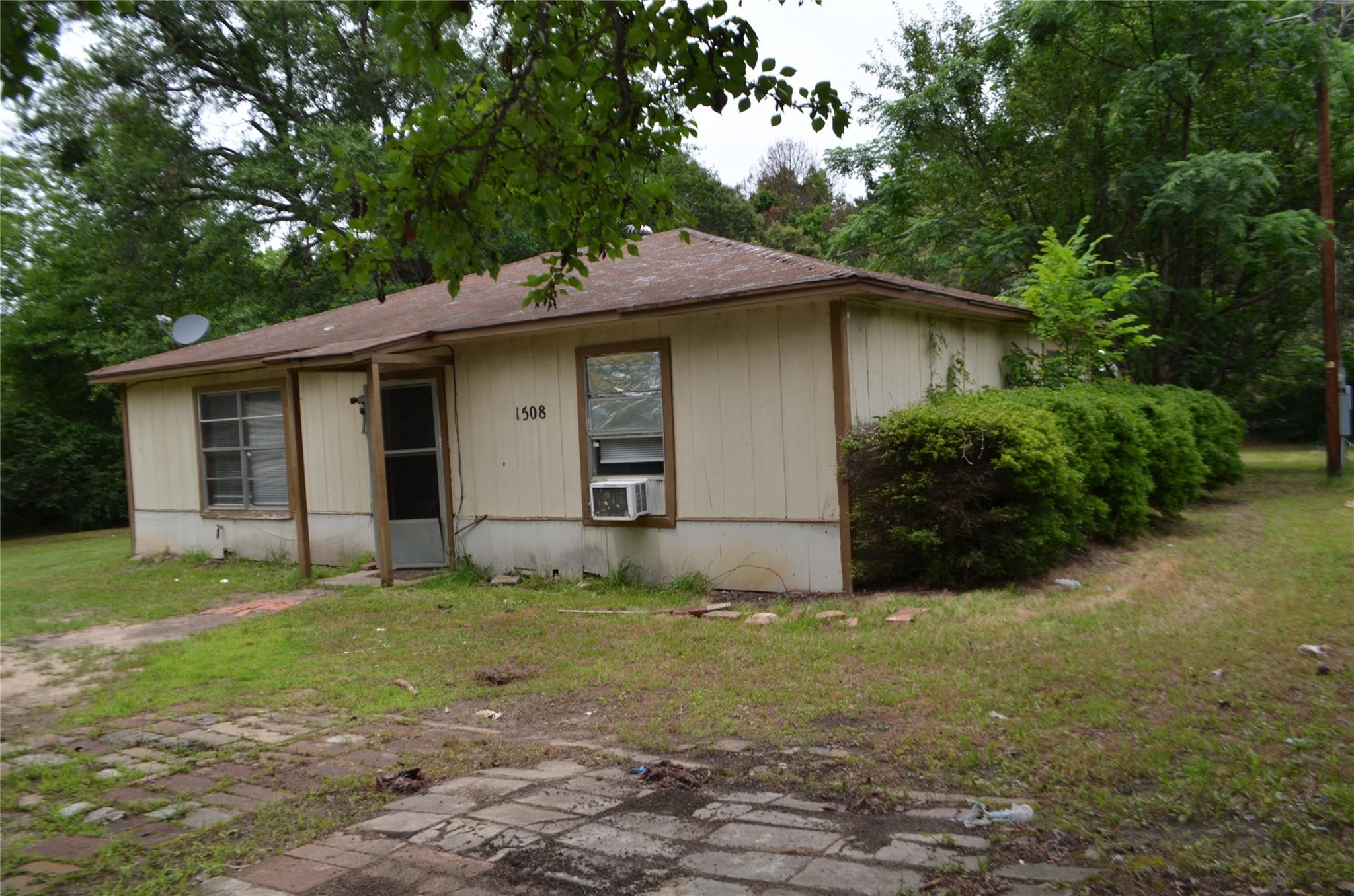 main property photo 9
