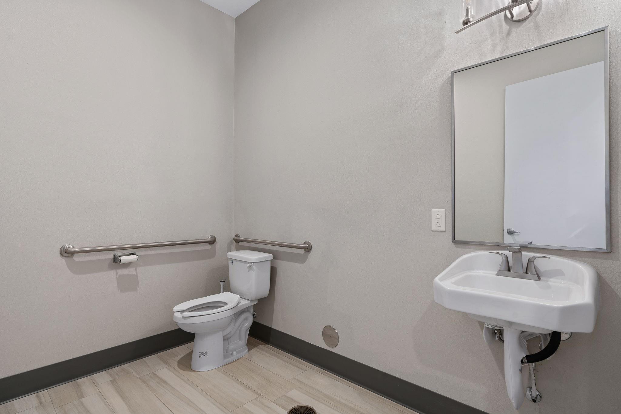 main property photo 18