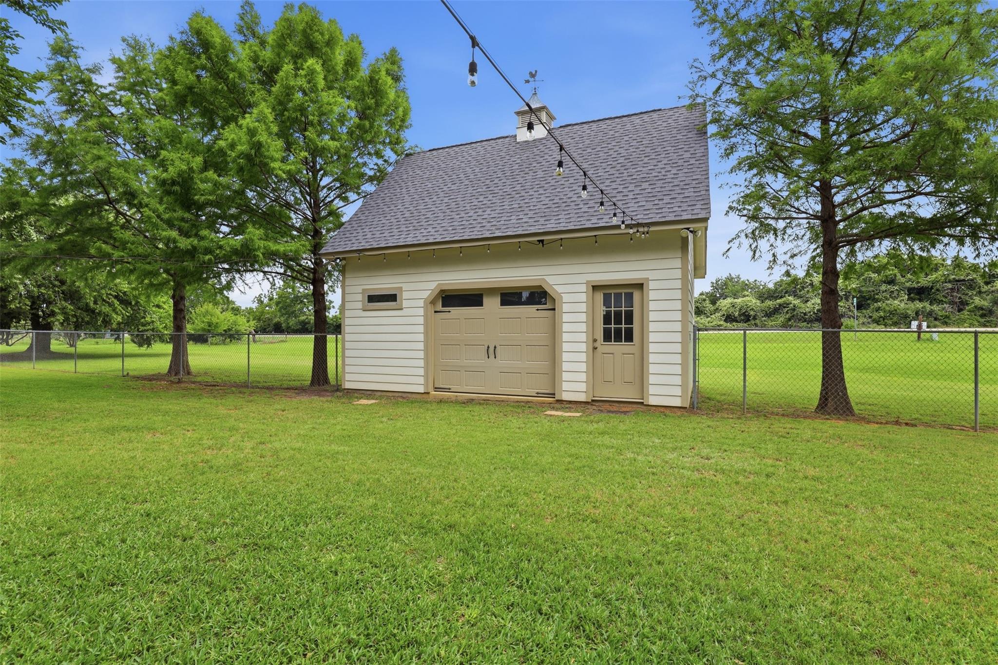 main property photo 30