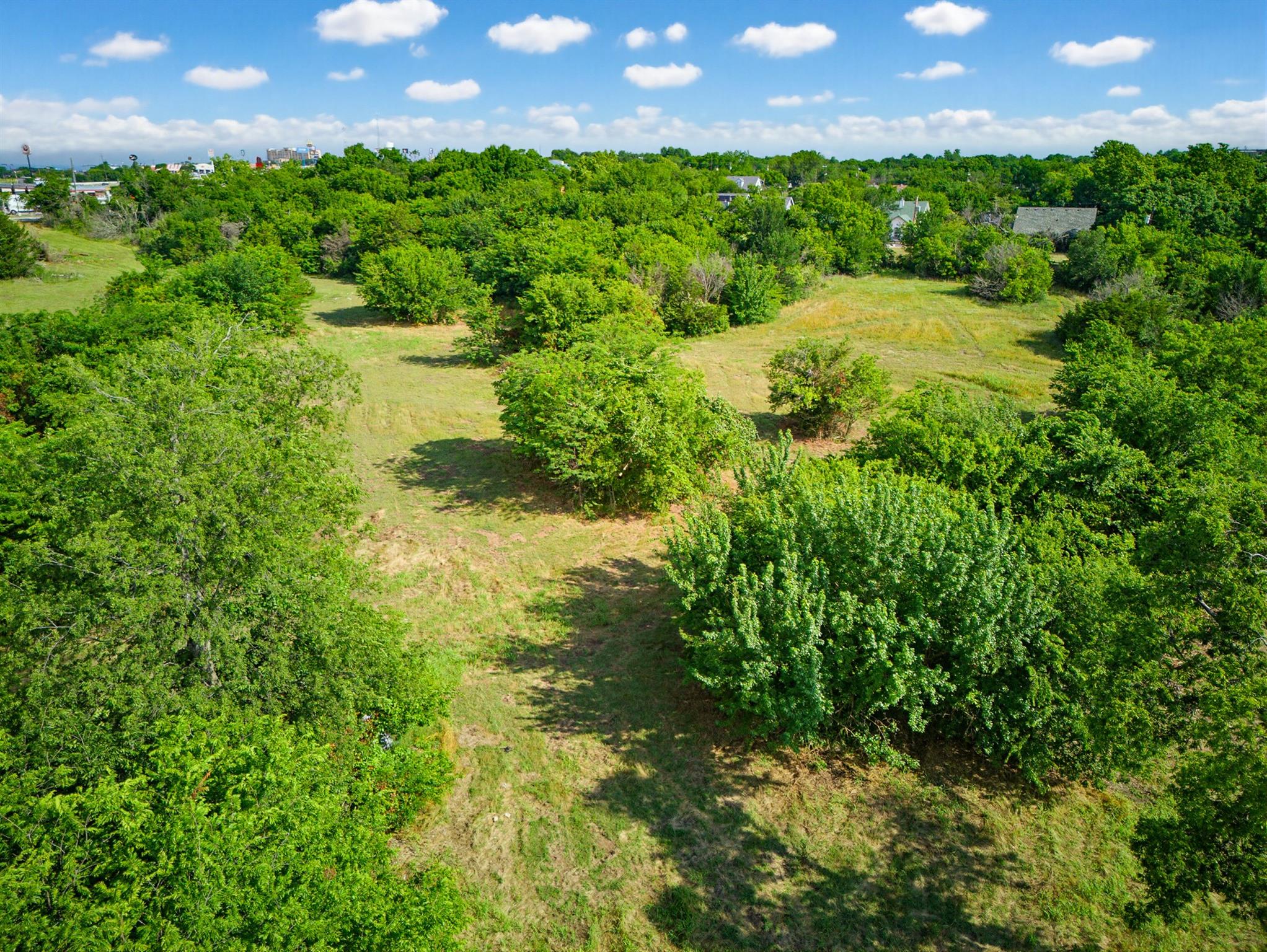 main property photo 11
