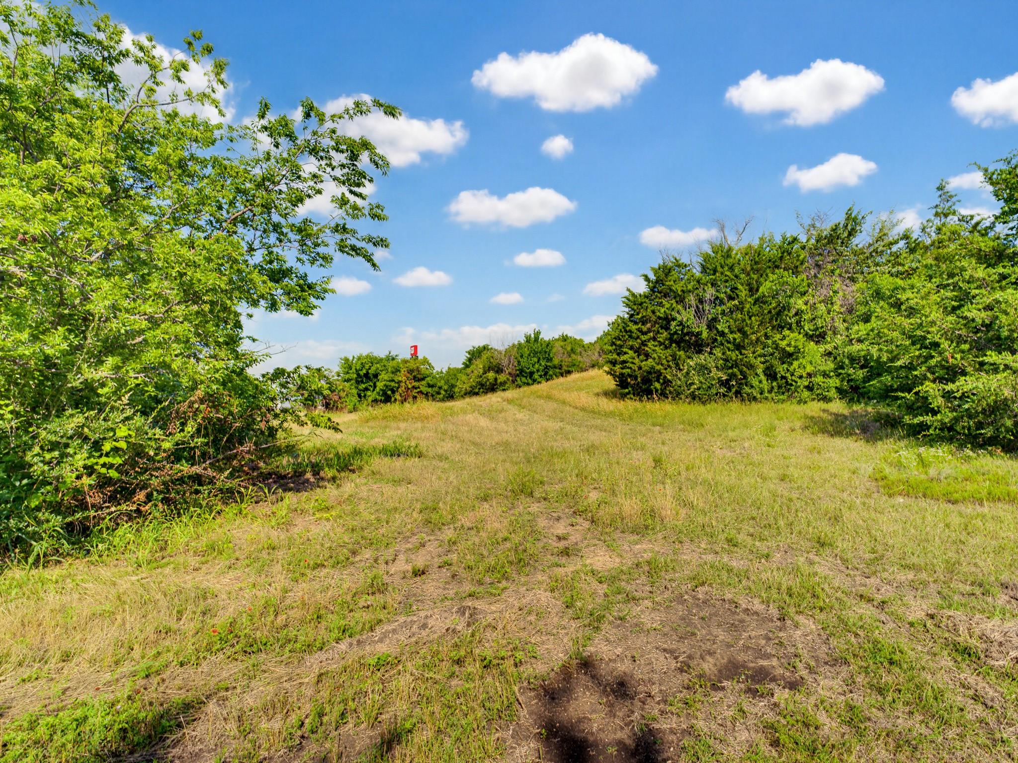 main property photo 25