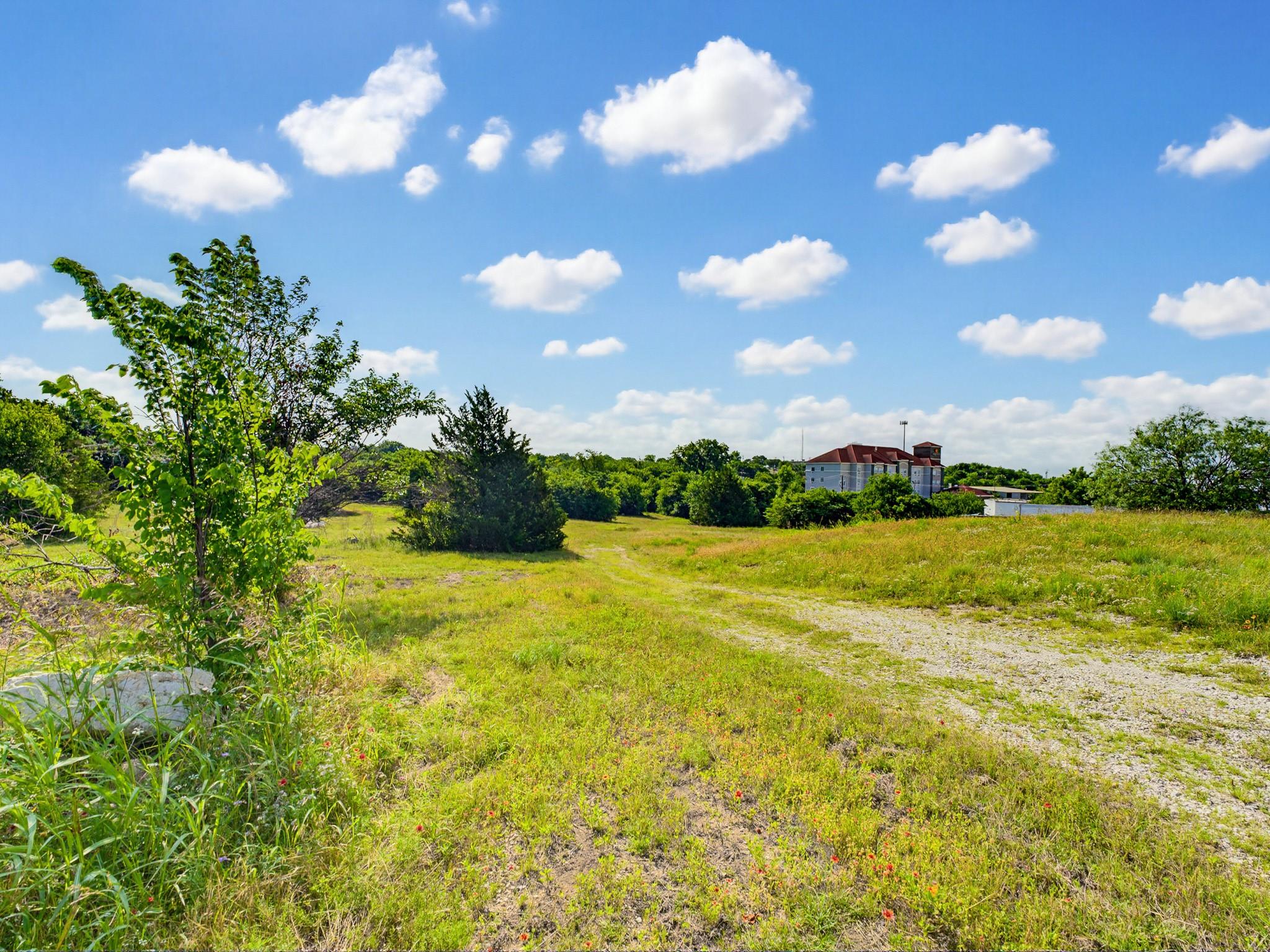 main property photo 34