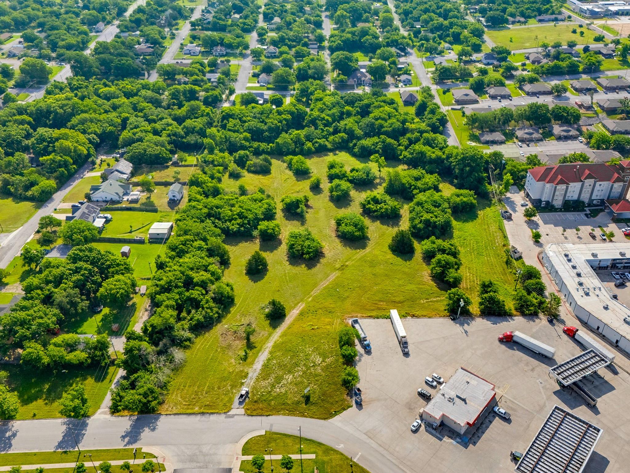 main property photo 39
