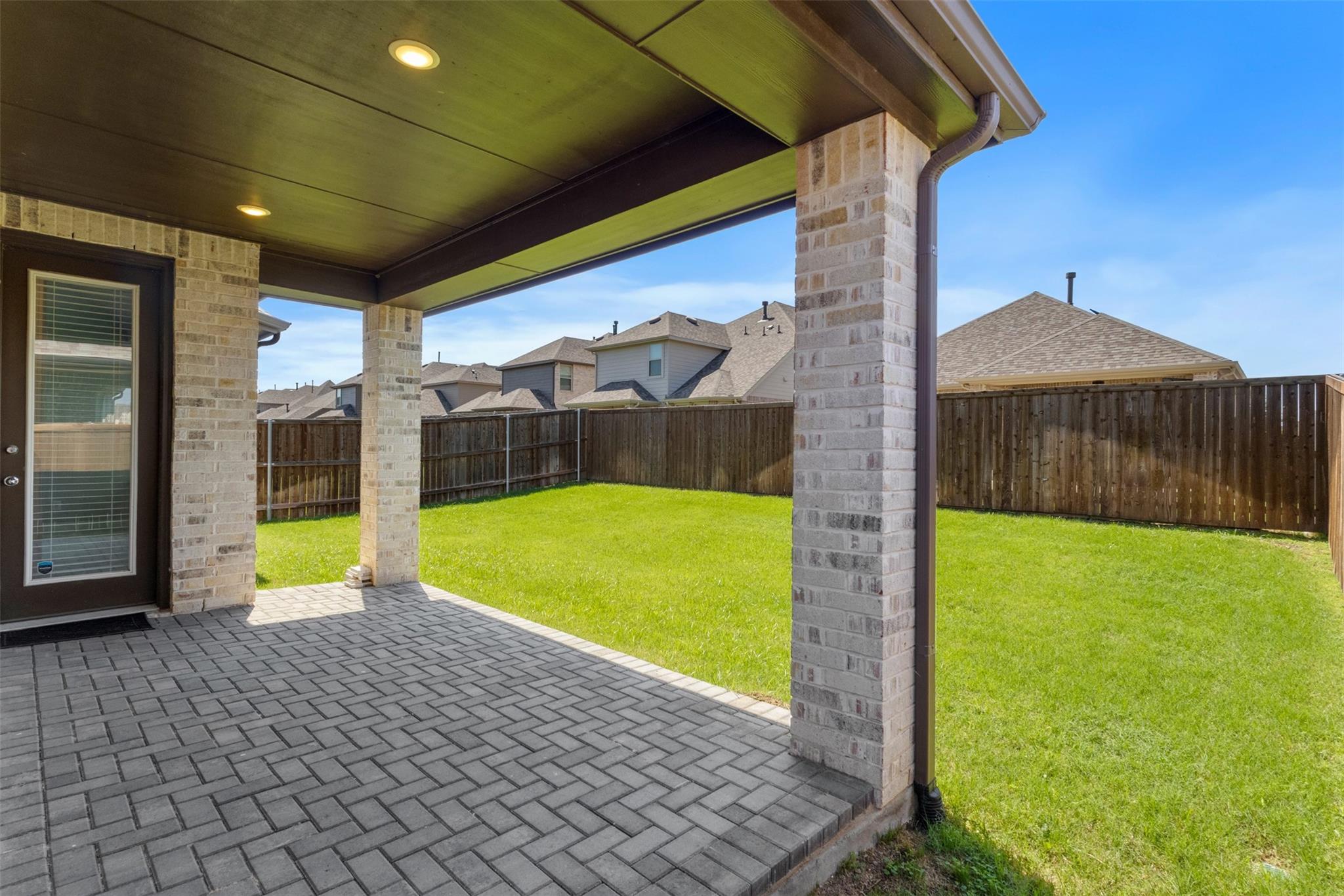 main property photo 30