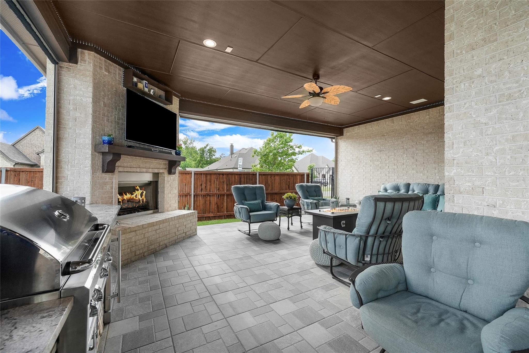 main property photo 30
