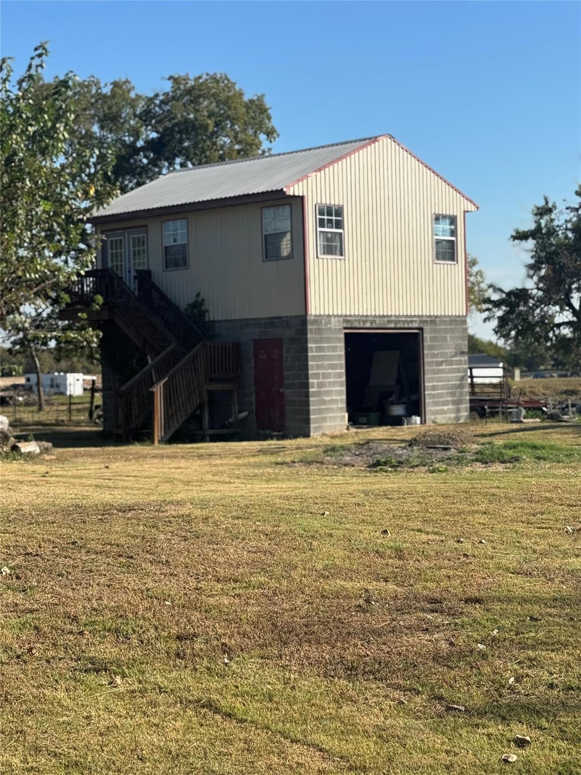 main property photo 10