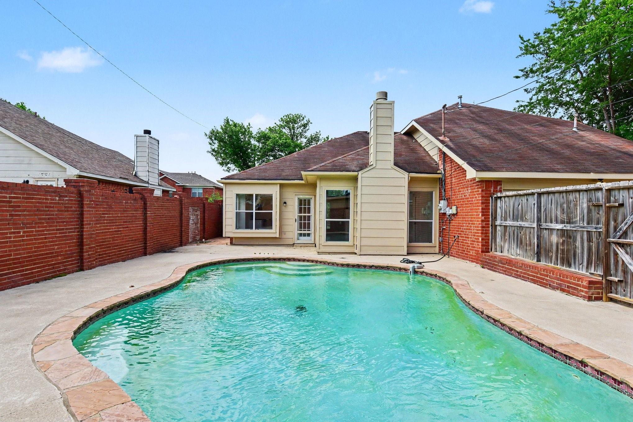 main property photo 15