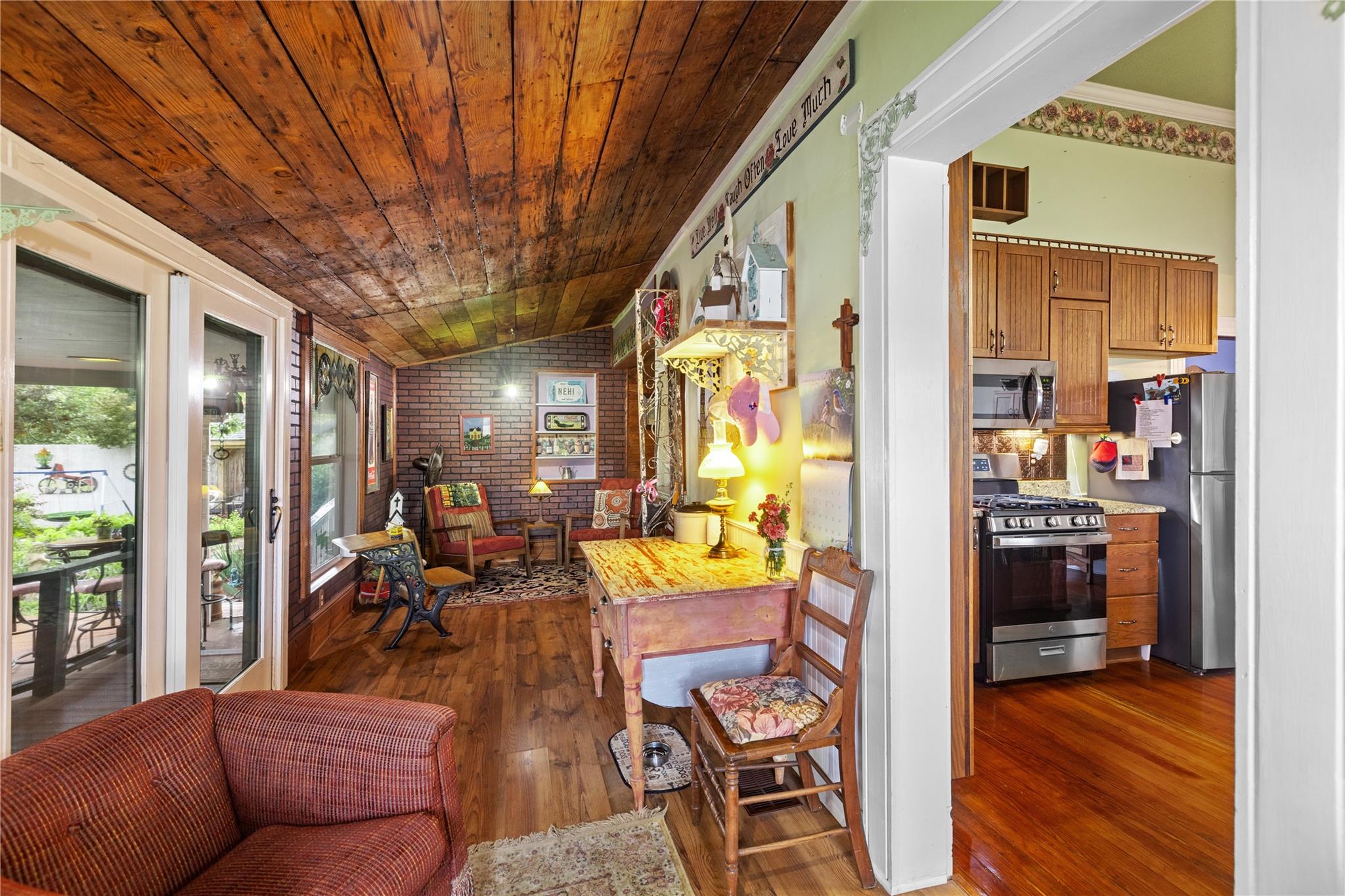 main property photo 10