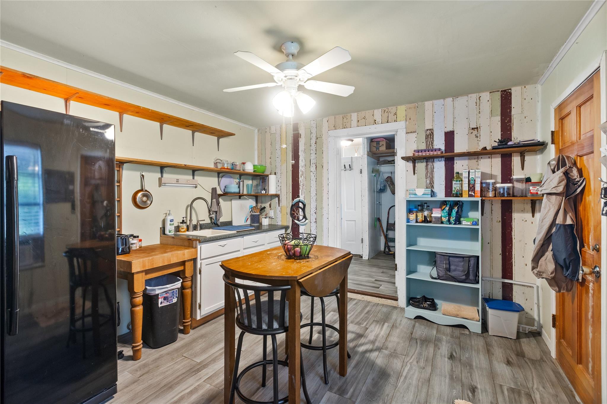 main property photo 34