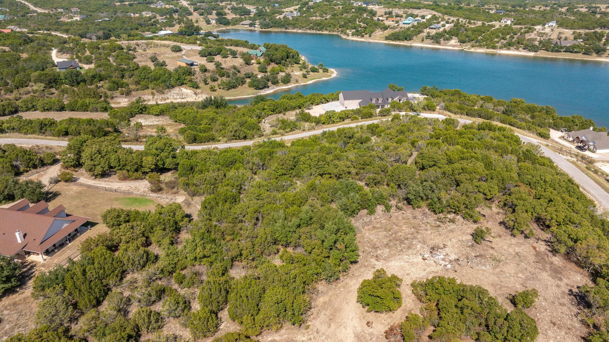 main property photo 10