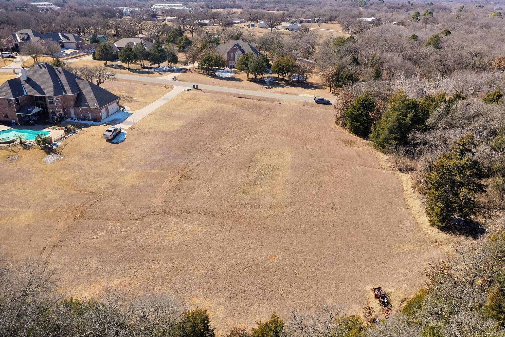 main property photo 10