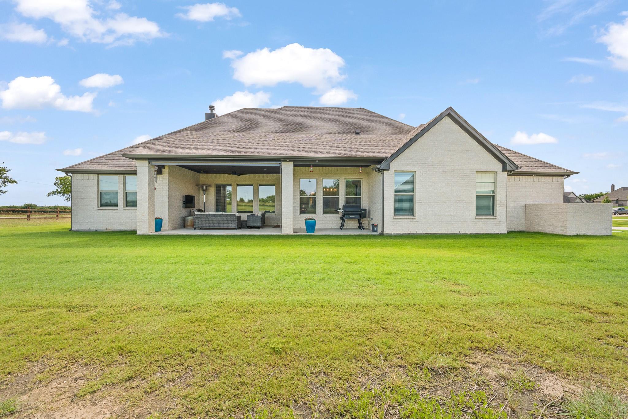 main property photo 32