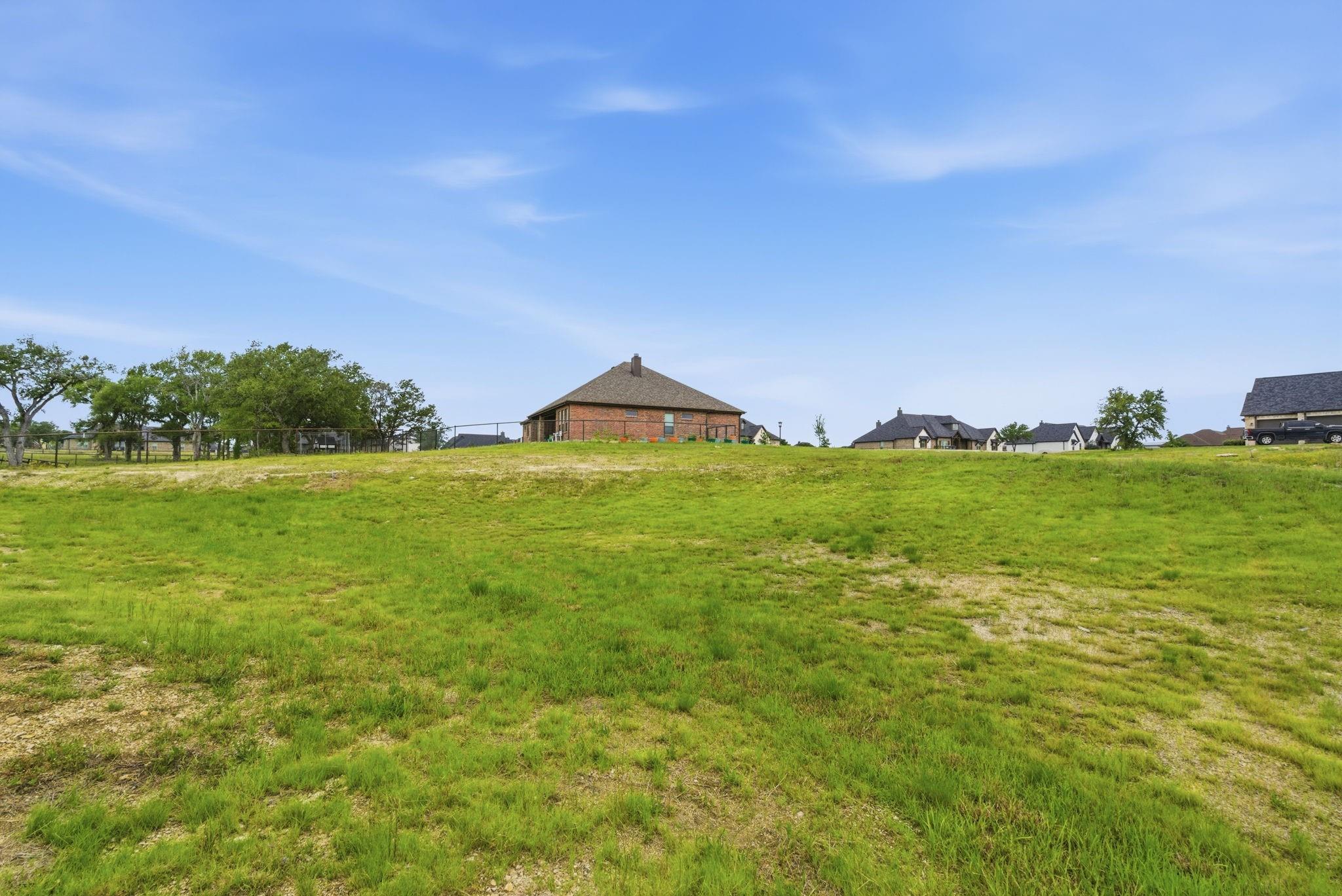 main property photo 33