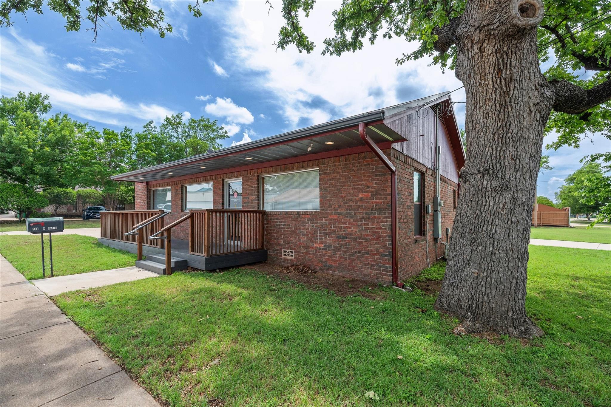 main property photo 19