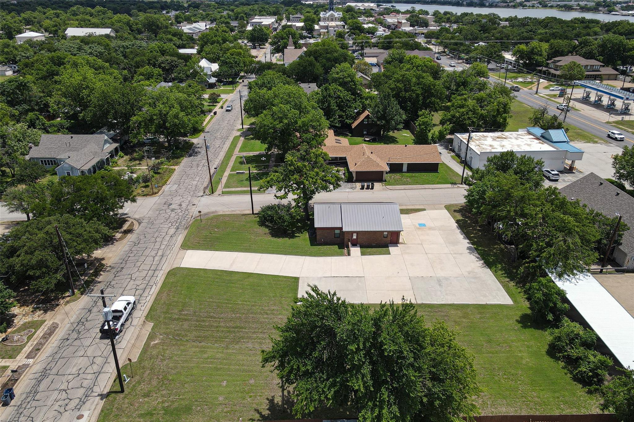main property photo 23