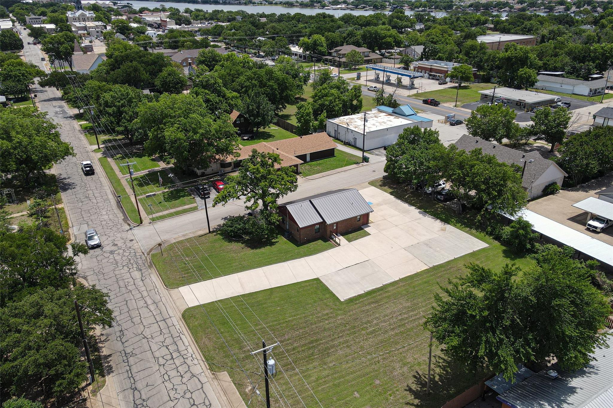 main property photo 24