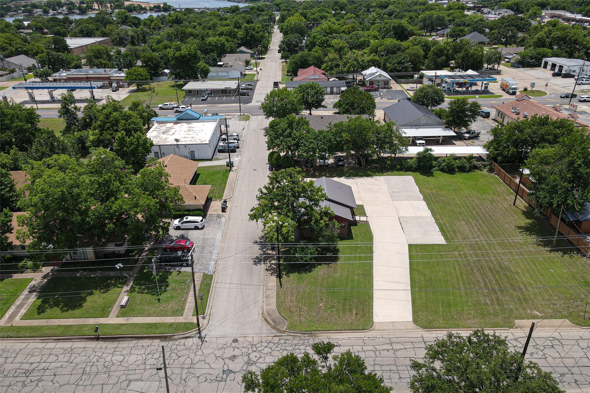 main property photo 25