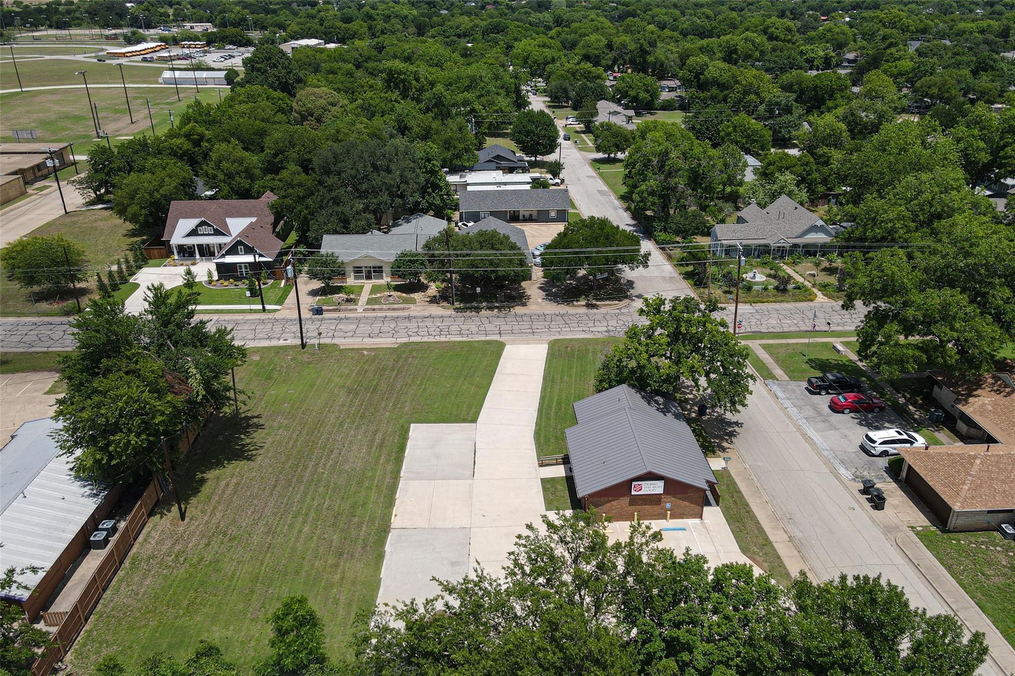 main property photo 27