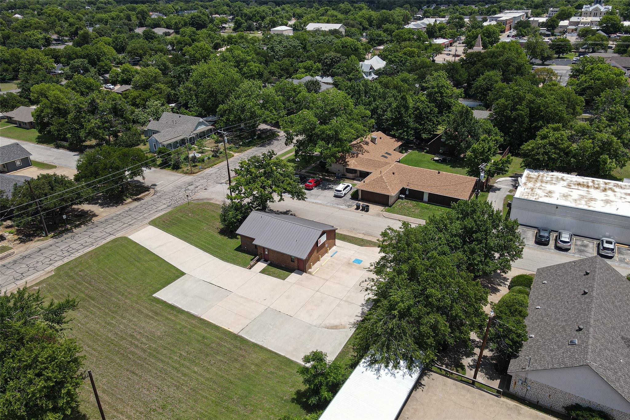 main property photo 4