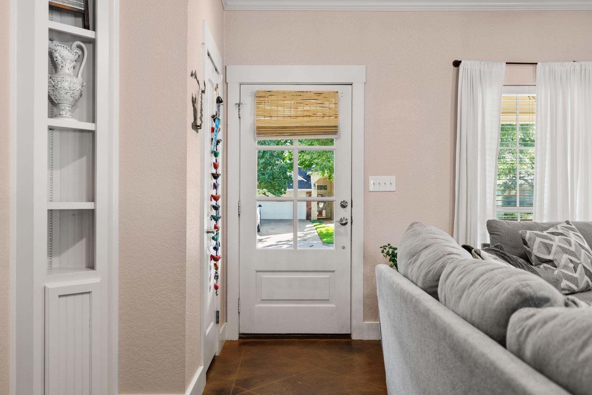 main property photo 11