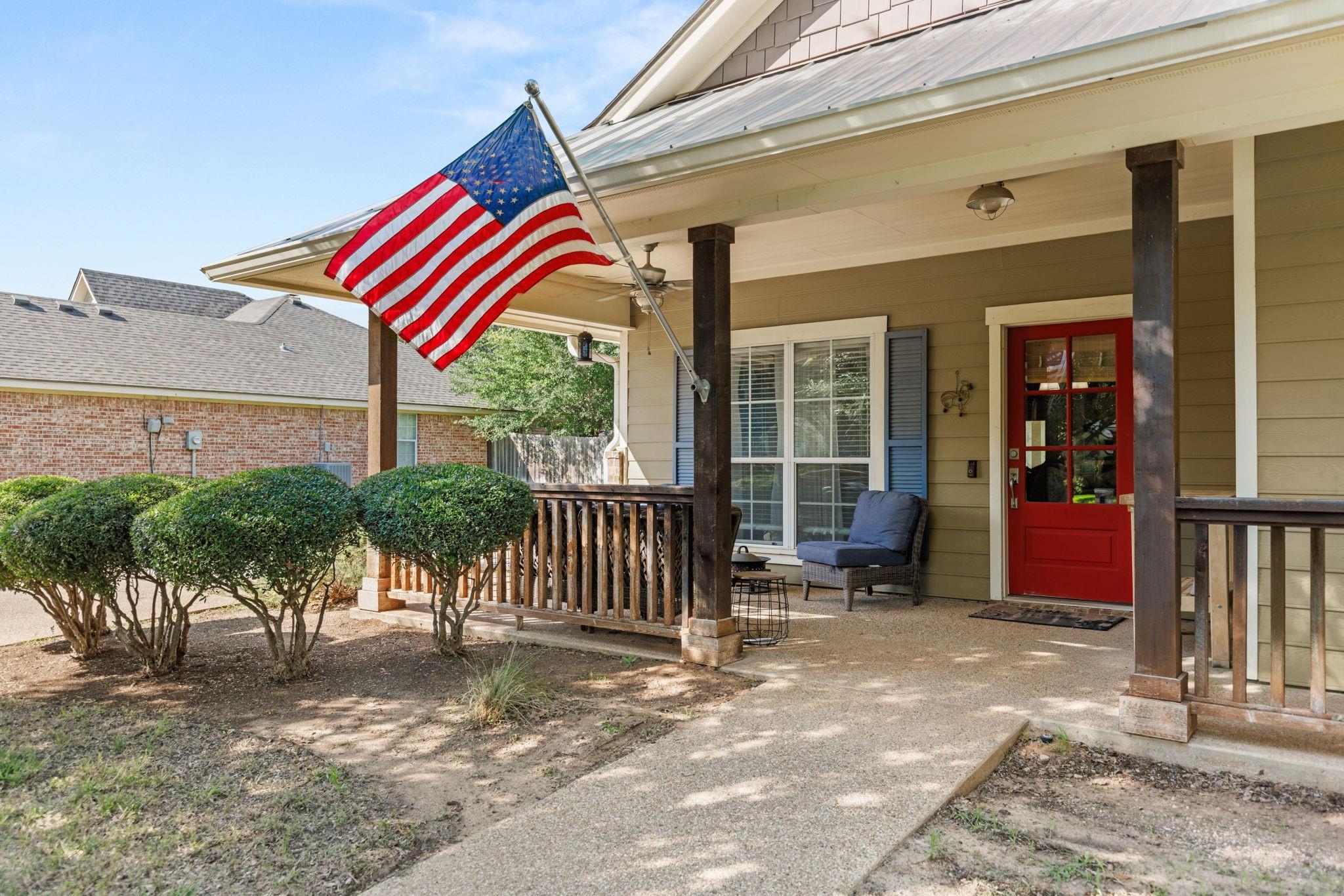 main property photo 4