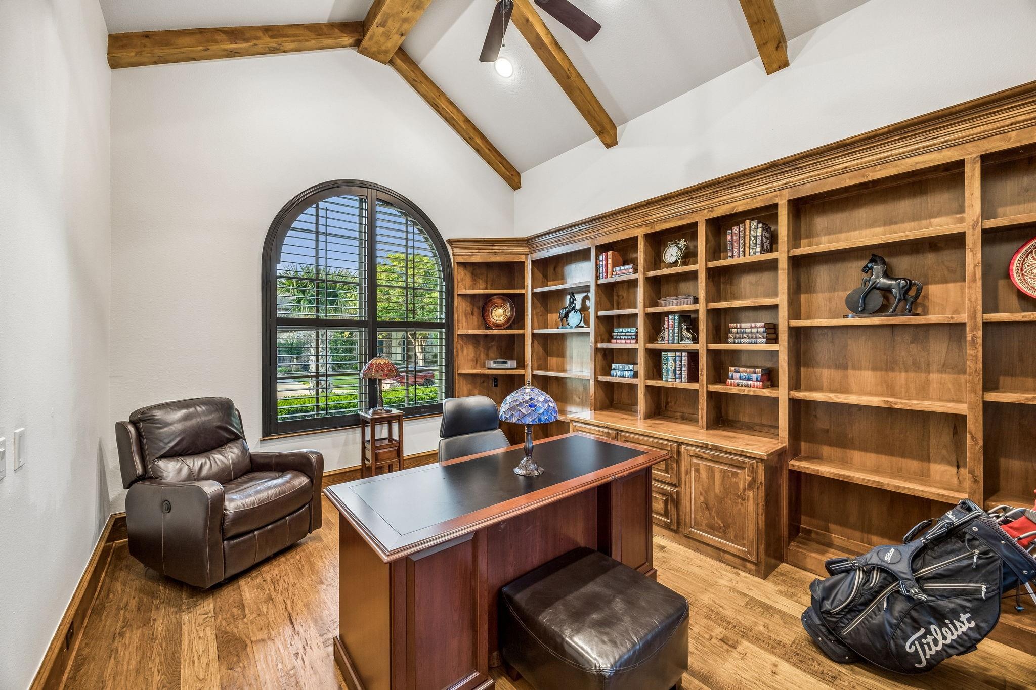 main property photo 13