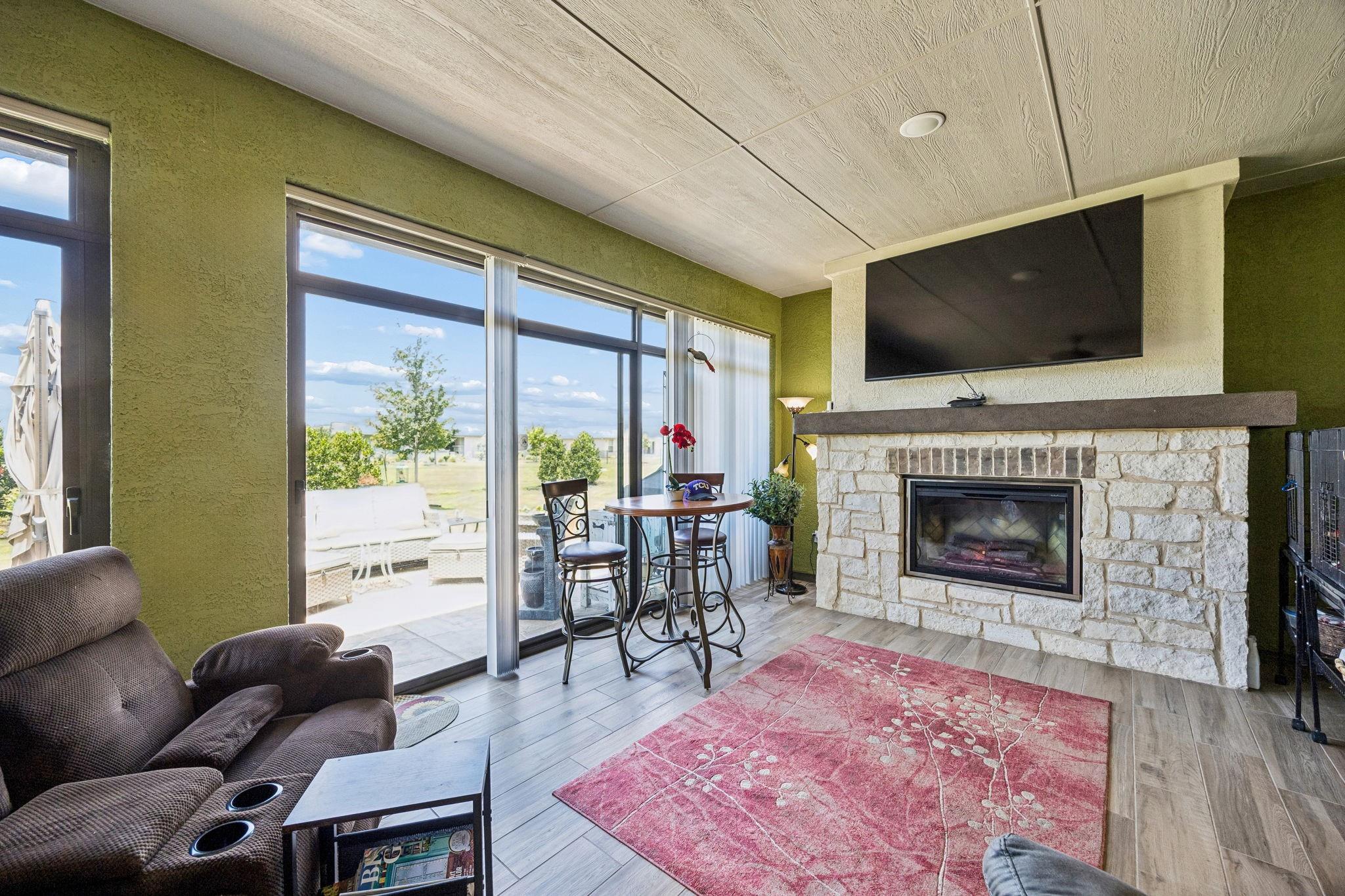 main property photo 22