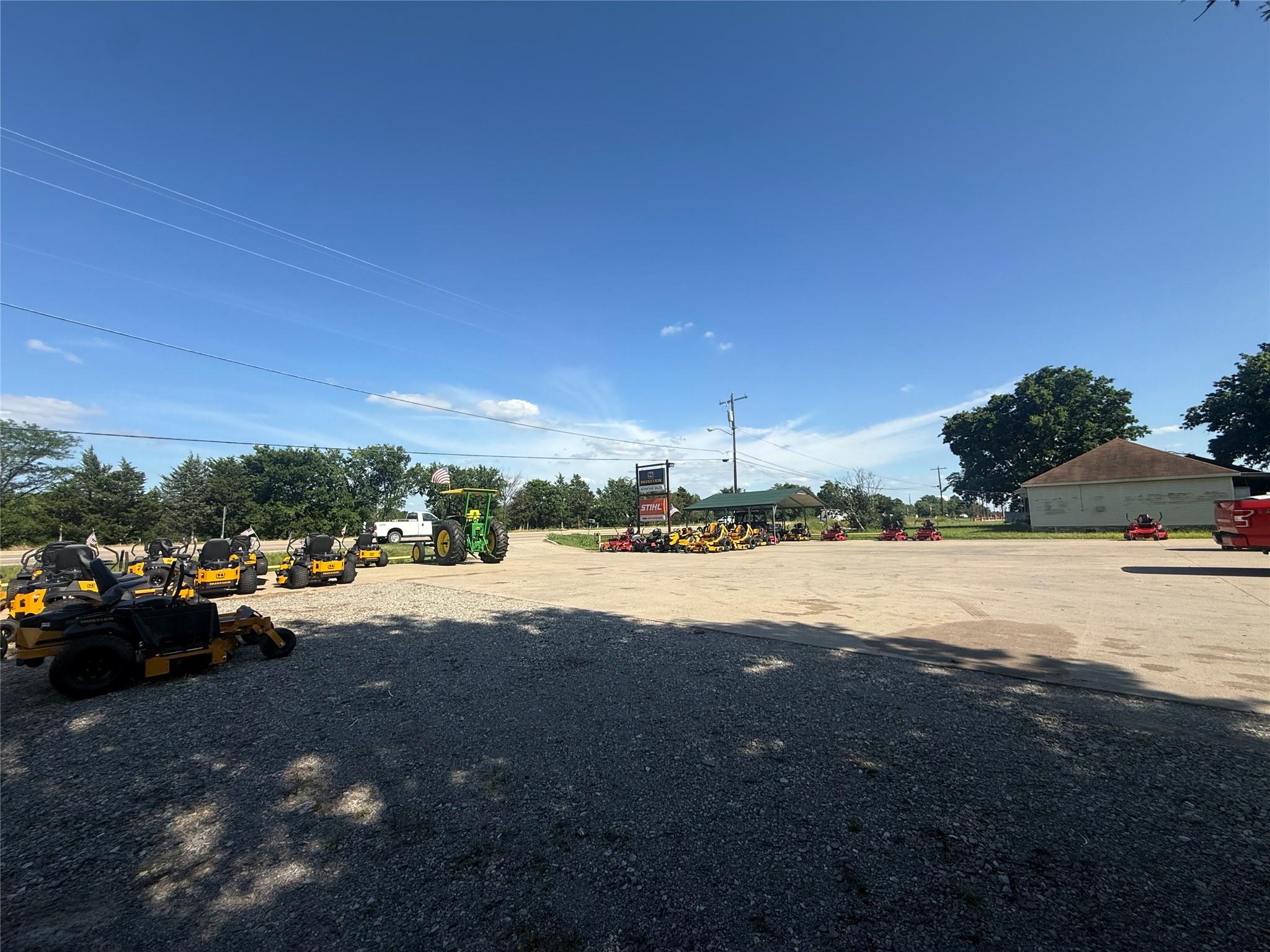 main property photo 25